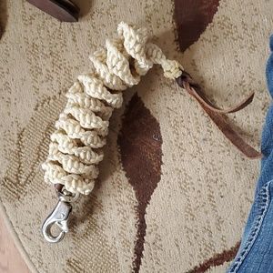Lead rope with bull snap